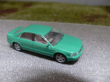 1/87 Rietze Audi A8 hellgrün