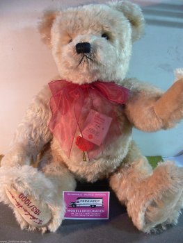 HB 11 Hermann Bamberg Teddy Lothar ca.55 cm mit Stickerei auf der Pfote u.Stimme