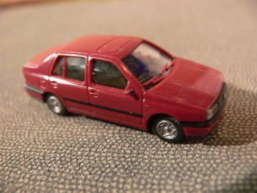 1/87 Wiking VW Vento violett 55 1