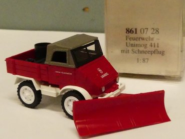 1/87 Wiking Unimog mit Schneepflug Feuerwehr 861 07 B