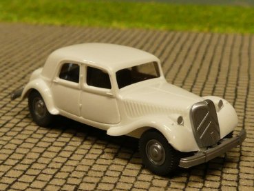 1/87 Wiking Citroen 15 Six grauweiß 822