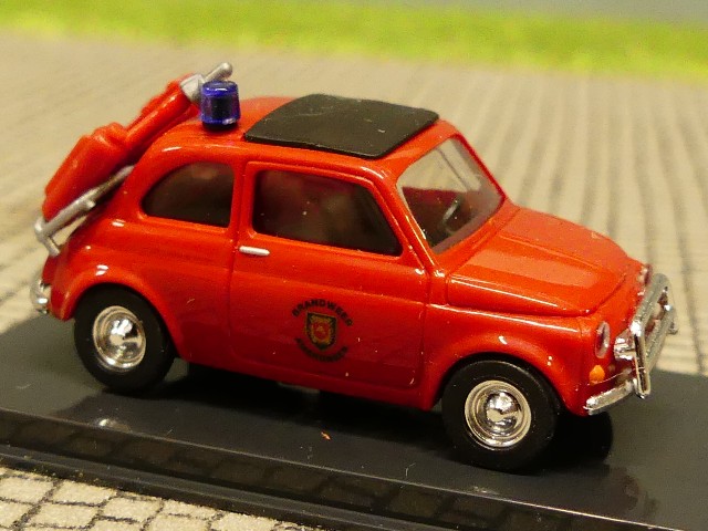 BUSCH PKW Fiat 500 Feuerwehr 