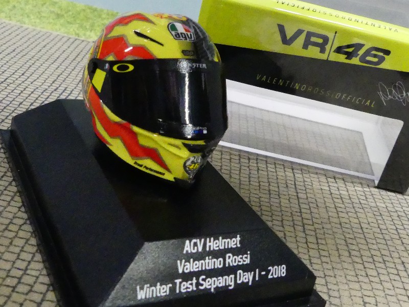 1:8 Minichamps AGV helmet Test Sepamg Moto GP Rossi 2017 
