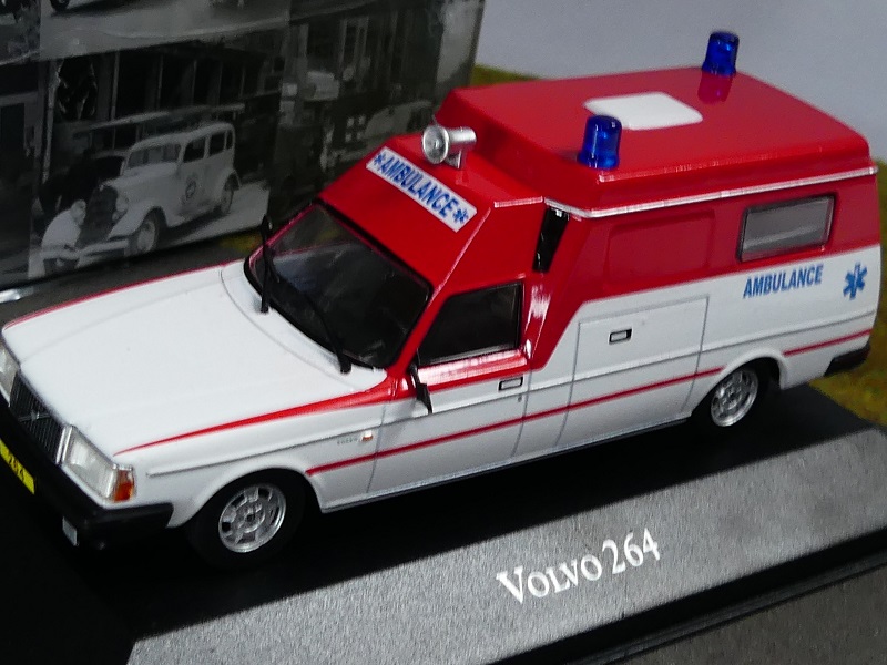 Volvo 264 Krankenwagen Fertigmodell Maßstab 1:43 