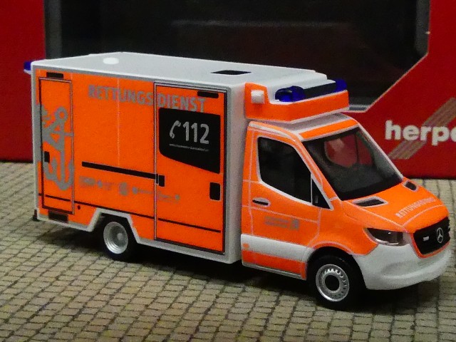 Herpa 096027-1/87 Mercedes-Benz Sprinter 18 Fahrtec RTW „Feuerwehr Düsseldorf“