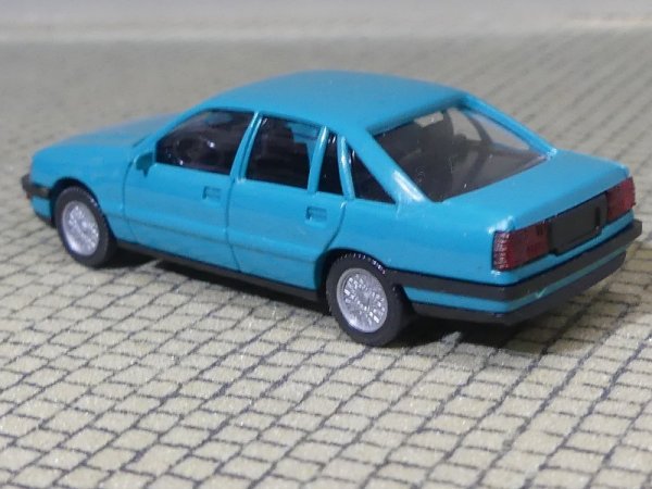 1/87 Wiking Opel Senator B türkis ab 1987 082 01 B
