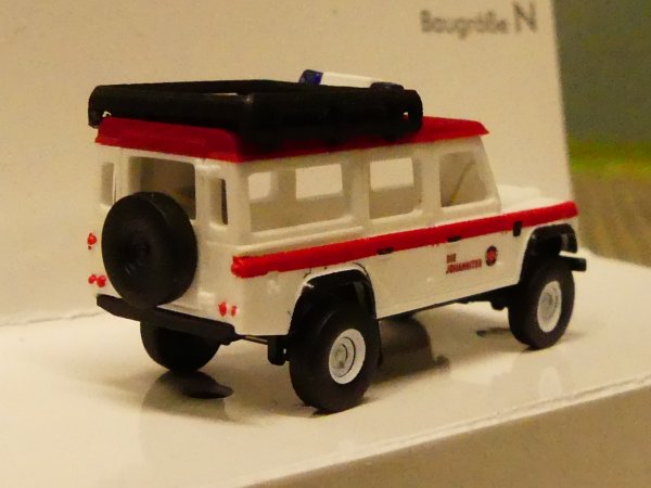 1/160 Busch N Spur Land Rover Johanniter 8380