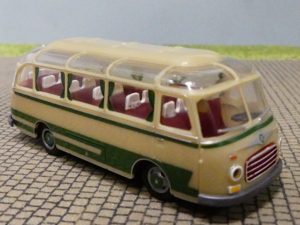 1/87 Brekina Setra S6 grünbeige 56019