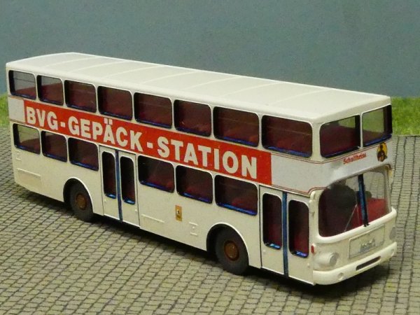 1/87 MAN SD 200 BVG Berlin - BVG Gepäck Station mit Decal gefertigt