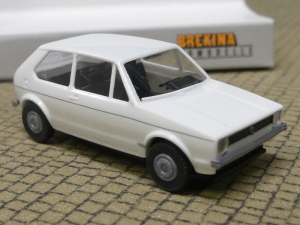 1/87 Brekina VW Golf I weiß 25549