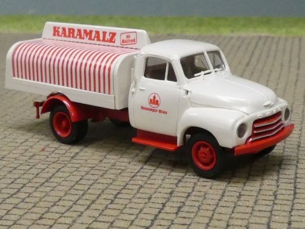 1/87 Brekina Opel Blitz Henninger Karamalz, Getränkepritsche 3518
