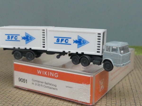 1/160 N Spur Wiking Henschel SFC 2 x 20ft Kühlcontainer-SZ blaugrau 9051