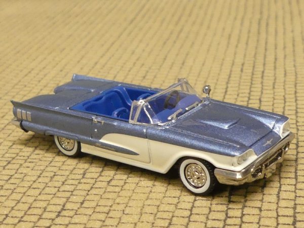 1/87 Brekina Ford Thunderbird Cabrio blau metallic/weiss 18204