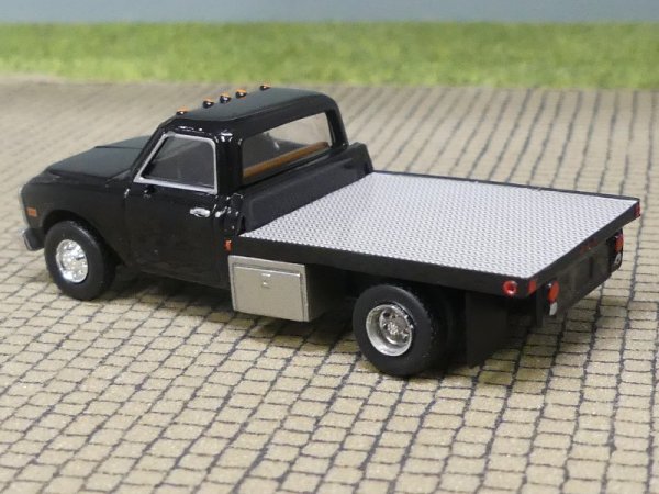 1/87 Brekina GMC Sierra Grande schwarz Plattform 19669