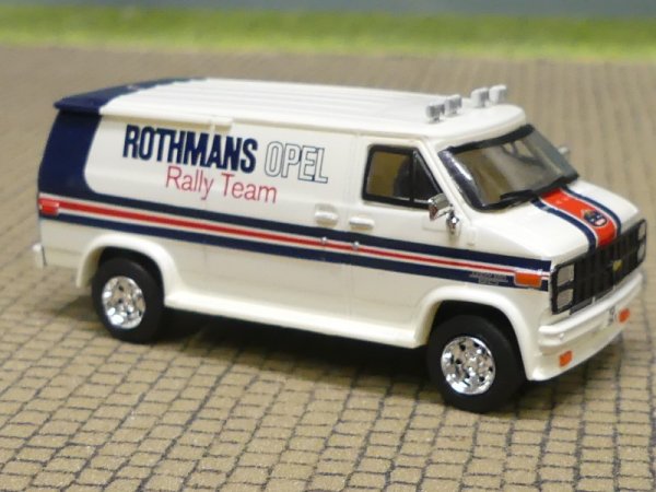 1/87 Brekina GMC Chevrolet G20 Rothmans Team 1983, 18257