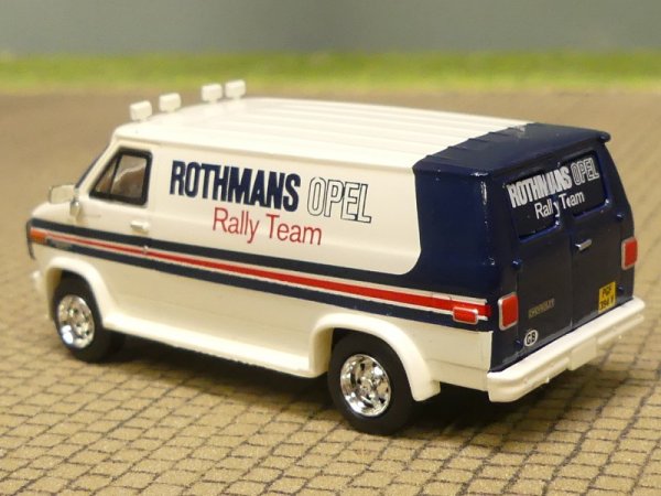 1/87 Brekina GMC Chevrolet G20 Rothmans Team 1983, 18257