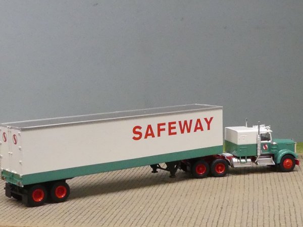 1/87 Brekina Kenworth W 900 Safeway, Koffer-Sattelzug, 86259