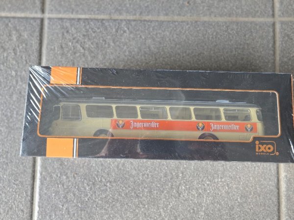 1/43 IXO Büssing Senator 12D Jägermeister 016