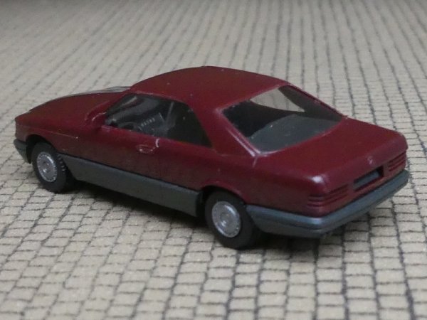 1/87 Herpa MB 560 SEC dunkelbraun mit Spiegel