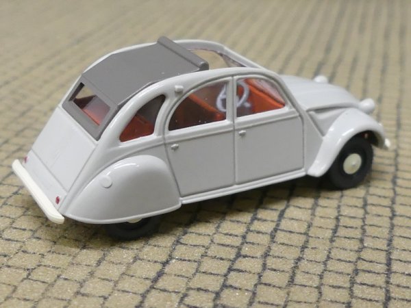1/87 Wiking Citroen 2CV grau 0809 14