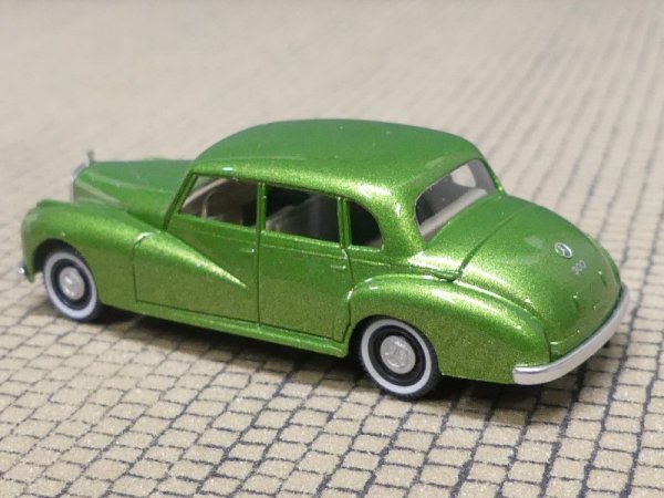 1/87 Wiking MB 300 grünmetallic 836 02