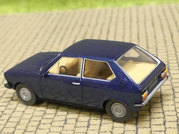 1/87 Wiking VW Polo 1 bahamablau metallic 0036 45