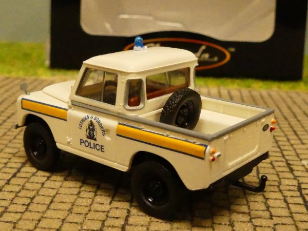 1/87 Brekina Land Rover 88 Police Scotland 13864