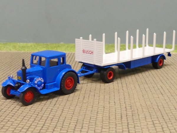 1/87 Brekina Lanz mit 2achs Rungenanhänger Circus Busch