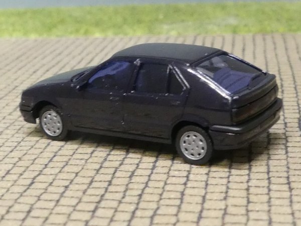 1/87 AWM Renault 19 schwarz 0250