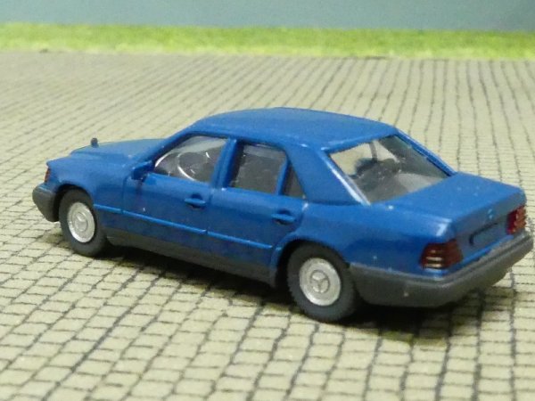 1/87 Wiking MB 260 E blau SONDERPREIS 4,99 STATT 8 € 153 A