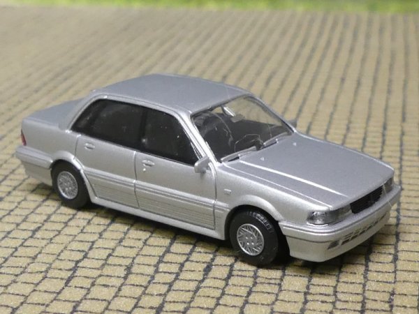 1/87 Rietze Mitsubishi Galant GLS silber