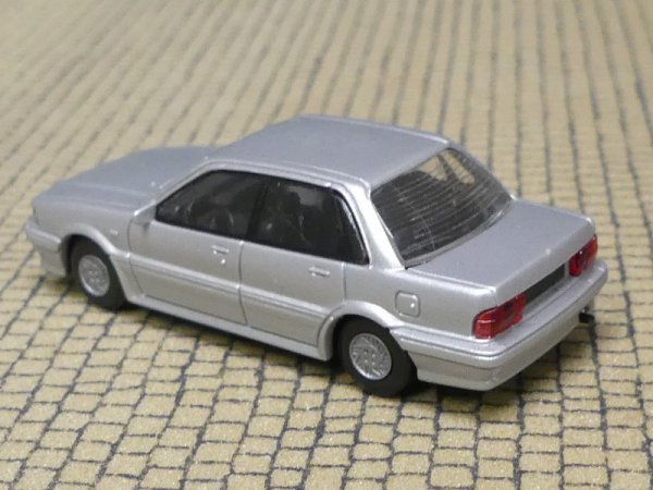 1/87 Rietze Mitsubishi Galant GLS silber