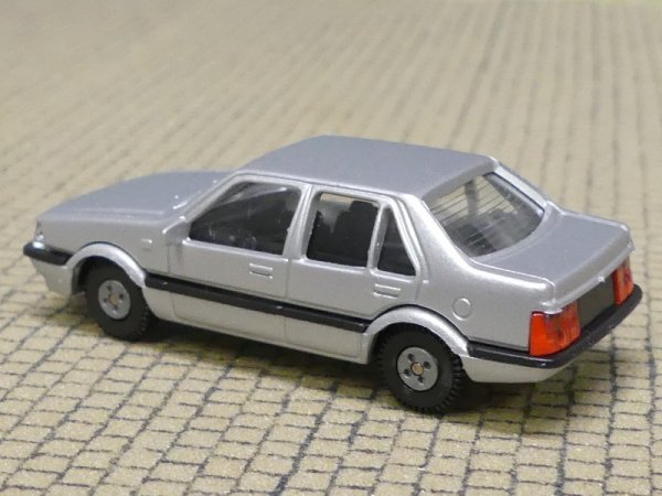 1/87 Rietze Mazda 626 silber