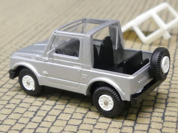 1/87 Rietze Suzuki SJ 410 Cabrio silber mit Verdeck