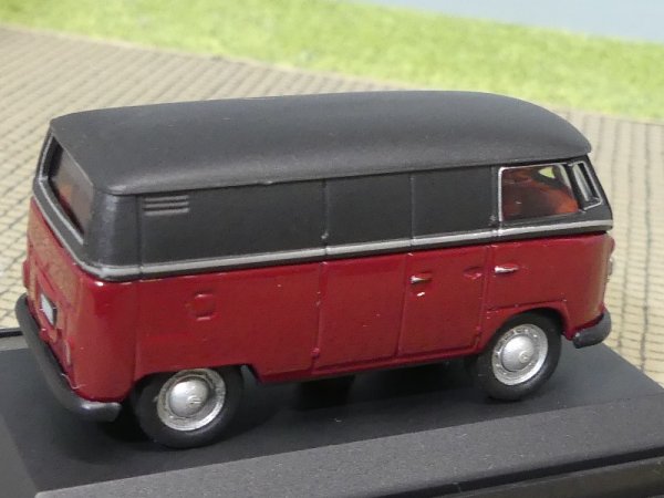 1/72 VW T1 schwarz/rot Kasten