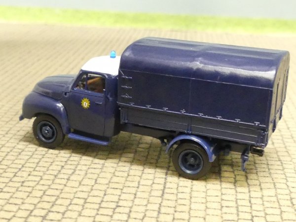 1/87 Brekina Opel Blitz Polizei Berlin Pritsche Plane 35319