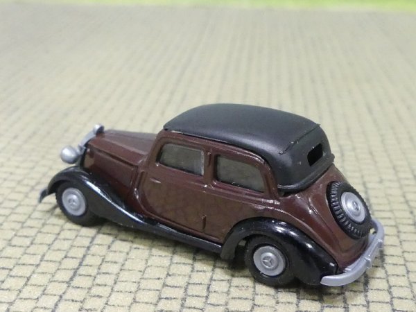1/87 Busch MB 170 V Limousine dunkelbraun geschlossen Praline