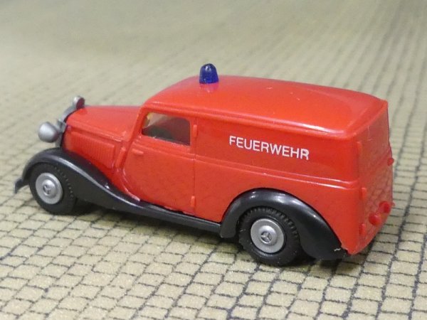 1/87 Busch MB 170 V Lieferwagen Feuerwehr Praline