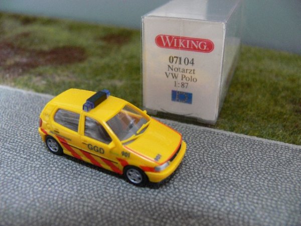 Diecast model cars Volkswagen Polo 1/87 Wiking I yellow