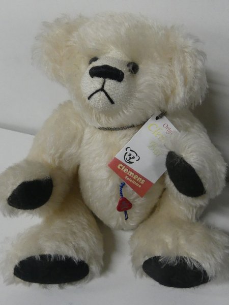 Clemens Bär Den Weiße Design Hanne Dehn sitzend Made in Germany ca. 19cm