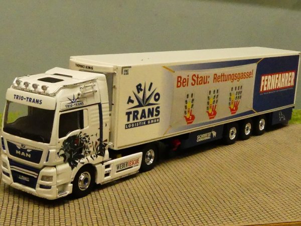 1/50 Tekno Herpa MAN TGX XXL Euro 6c Trio-Trans Fernfahrer Kühlkoffer SZ 071055