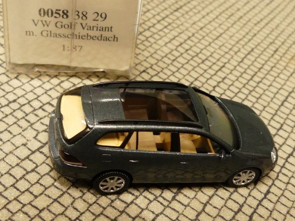 1/87 Wiking VW Golf Variant V graumetallic mit Glasschiebedach 0058 38