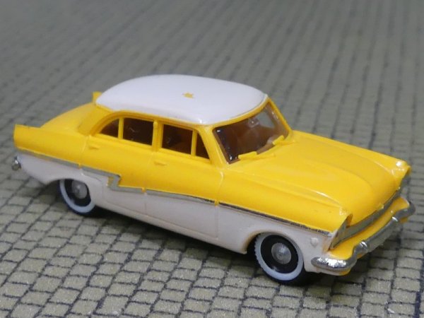 1/87 Brekina Ford 17m Limousine gelb/weiß Dach mit kleinem Lackfehler #20