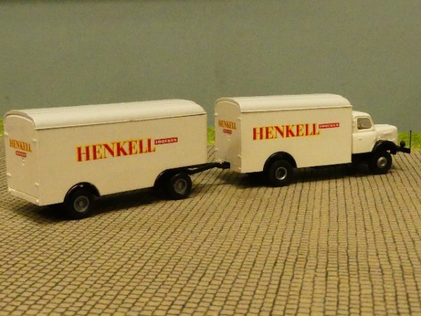 1/87 Brekina Henschel HS 140 Henkell trocken Hängerzug 7310