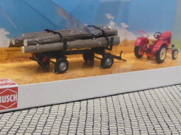 1/87 Busch Porsche Schlepper + Holzhänger 50006