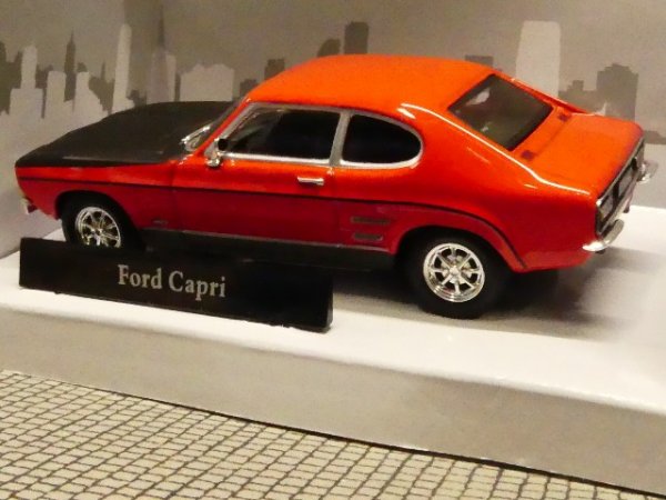 1/43 Cararama Ford Capri rot