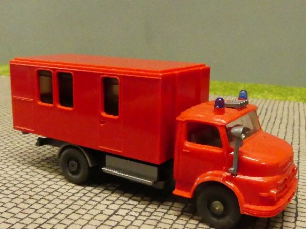 1/87 Wiking MB L 1413 Feuerwehr Absetzer hellrot 629