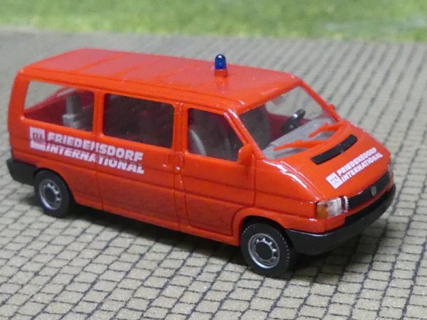 1/87 AWM VW T4 Friedensdorf International 50365