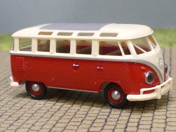 1/87 Brekina VW T1b  Samba hellbeige/rot, 31860