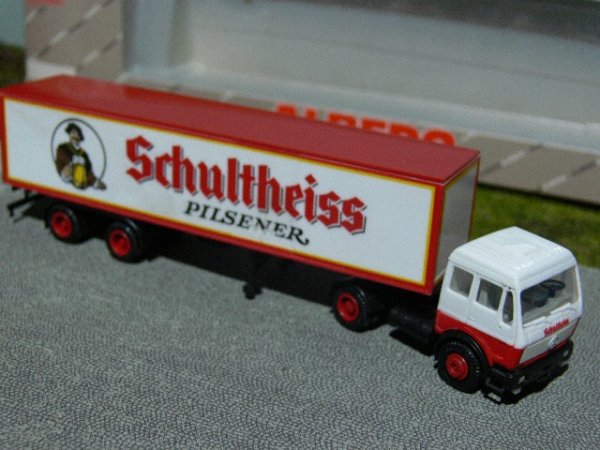 1/87 Herpa Albedo MB S 80 Schultheiss Pilsener Koffer-SZ